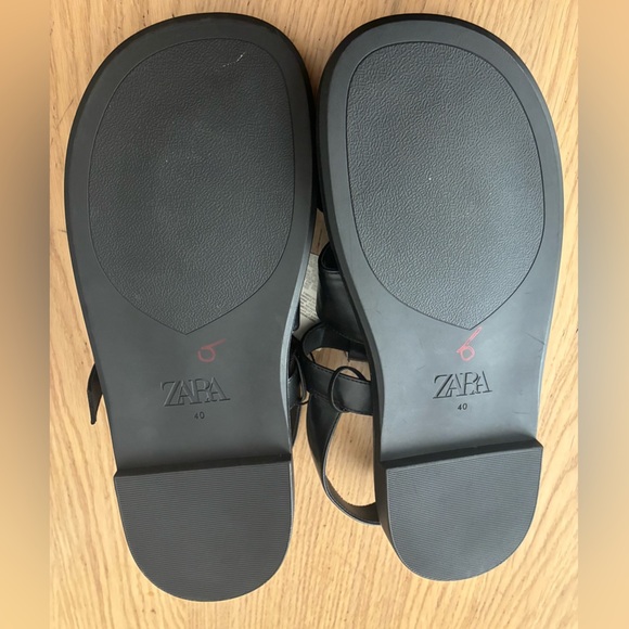 🆕Zara Black Faux Fur Lined Flat Cage Sandals 9/40🆕 - Picture 13 of 16